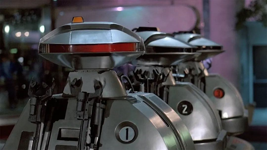 Image of the Protector 101 security robot from the 1986 horror comedy movie, Chopping-Mall